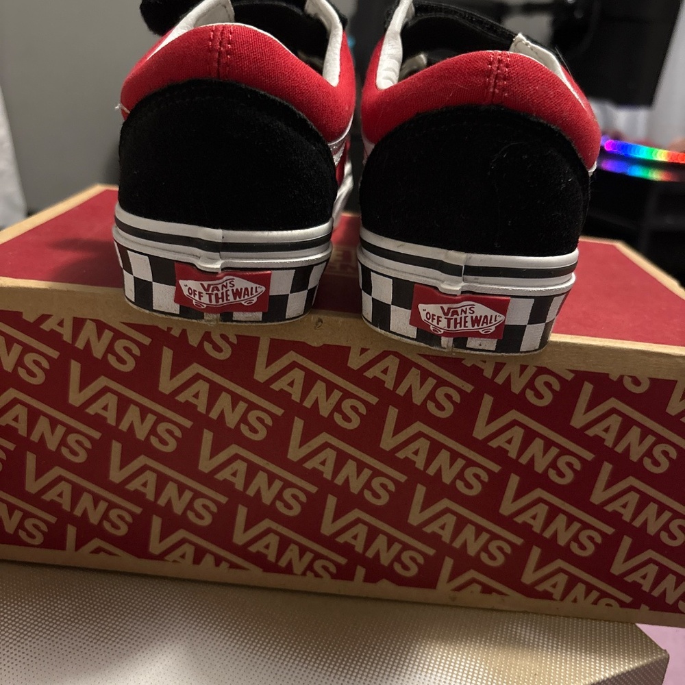 Shoes - Picture 2 of 4